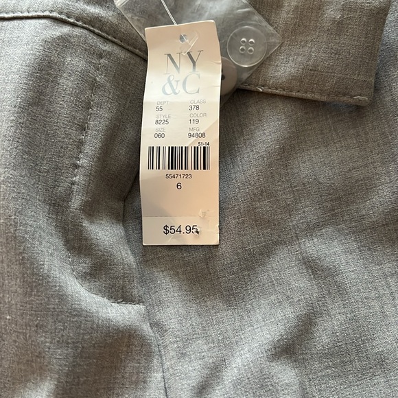 NWT New York and company grey Capri pants - Picture 3 of 5